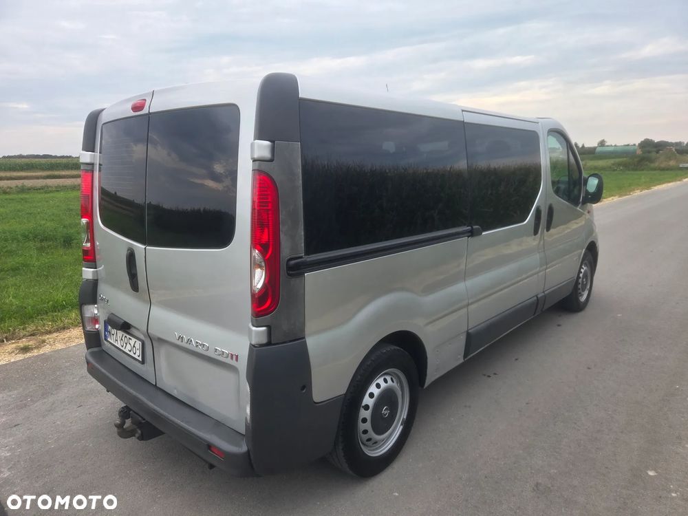 Opel Vivaro 2010 photo 3