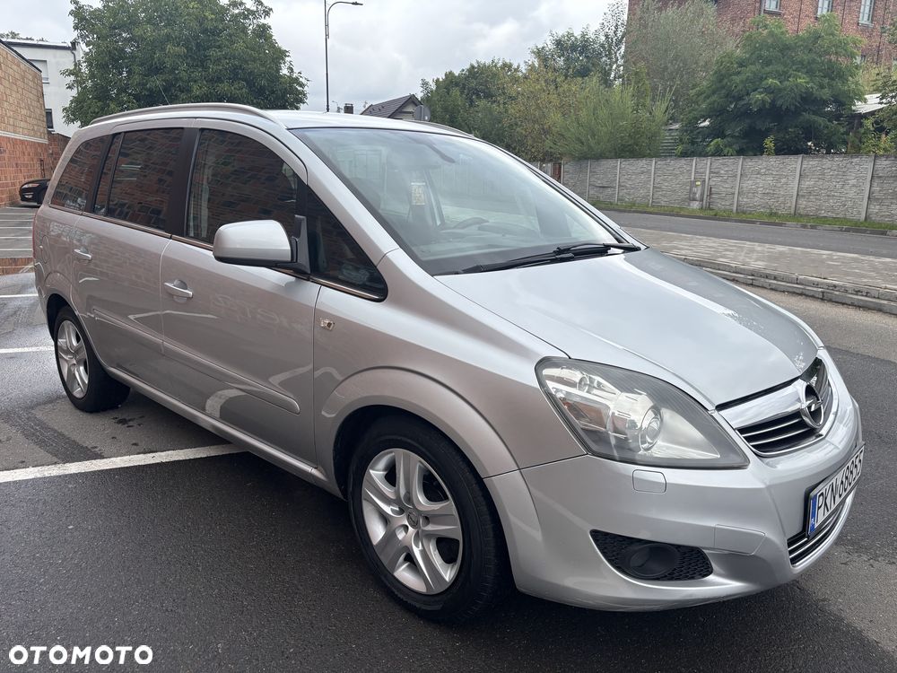 Opel Zafira - 2