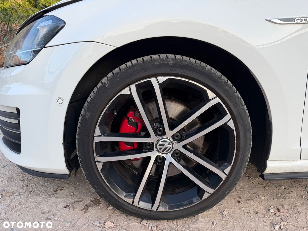 Volkswagen Golf 2.0 TDI BMT GTD DSG - 25
