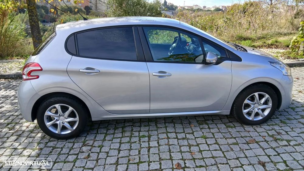Peugeot 208 1.4 HDi Active - 4