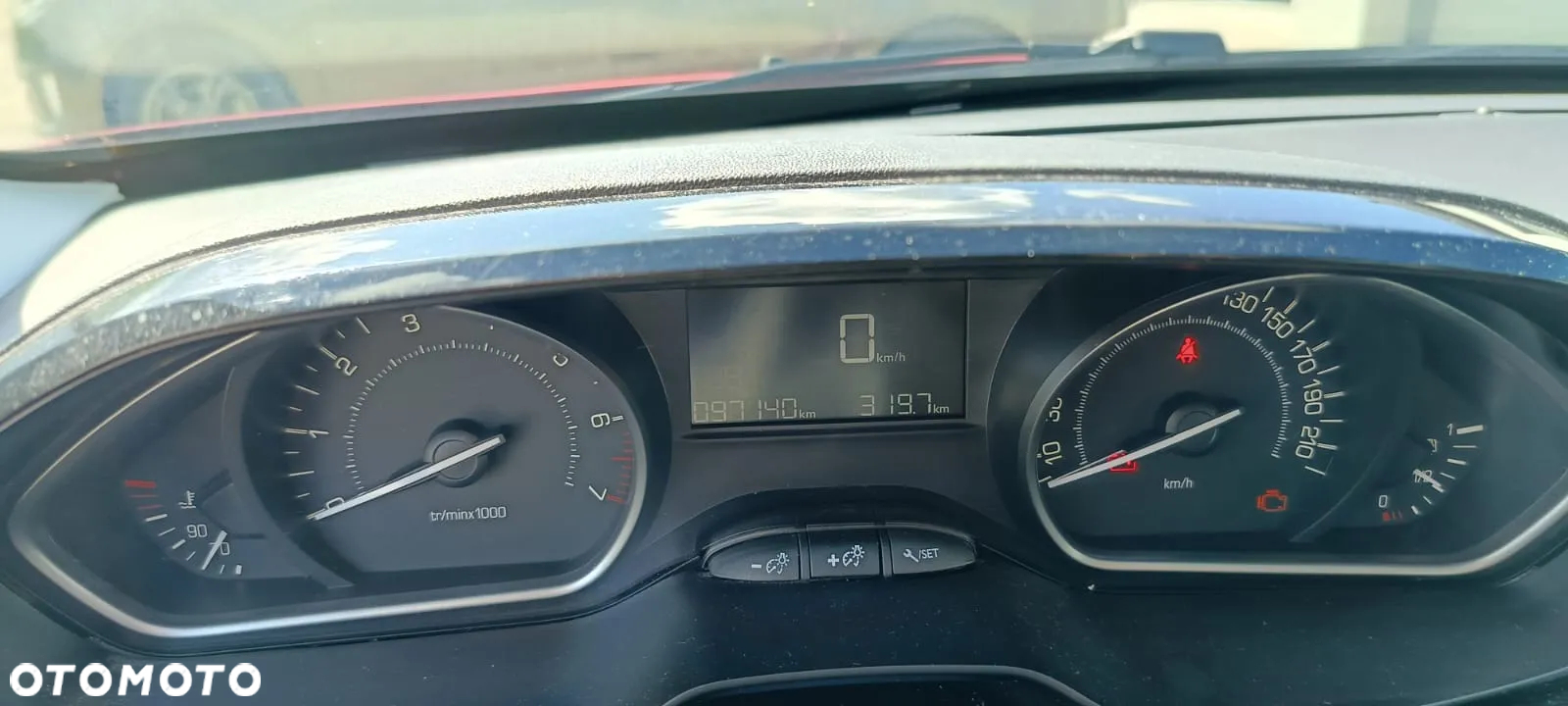 Peugeot 2008 - 16