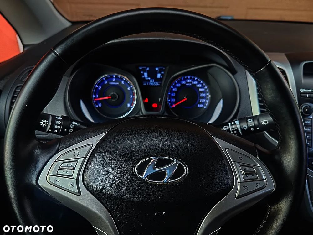 Hyundai ix20 - 24