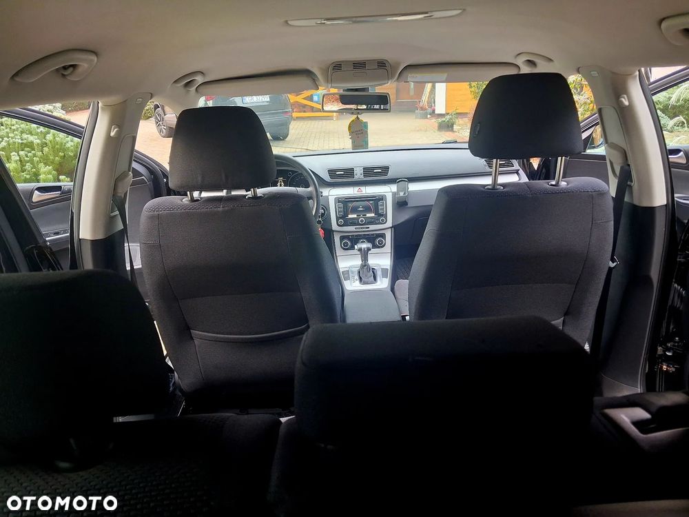 Volkswagen Passat 2.0 TDI Comfortline DSG - 13