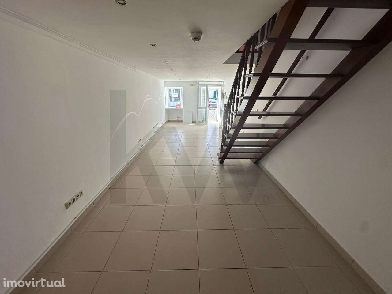 Imóvel com Afetação Comercial - Vila do Porto - Grande imagem: 3/19