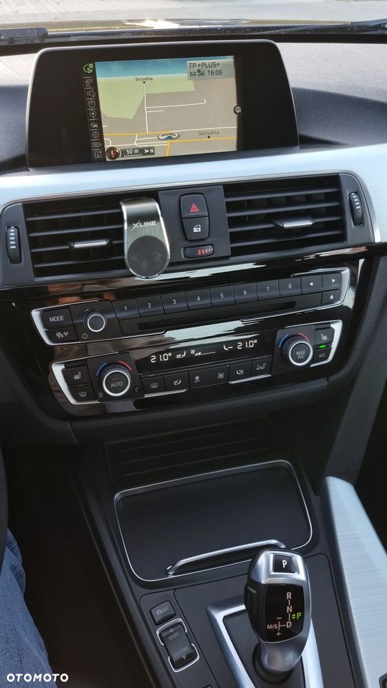 BMW Seria 3 318d Sport Line - 16
