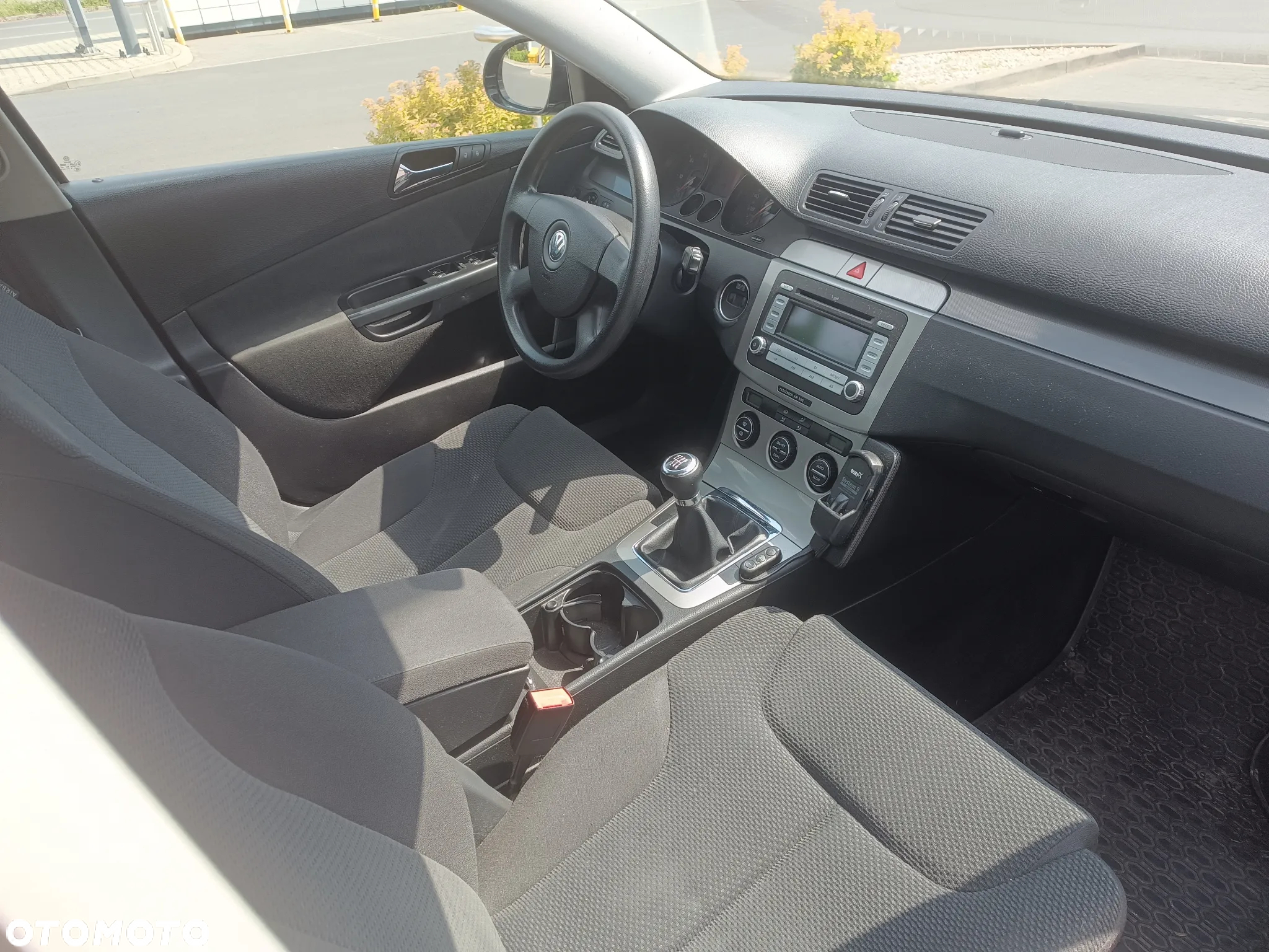 Volkswagen Passat 2.0 TDI Comfortline - 8