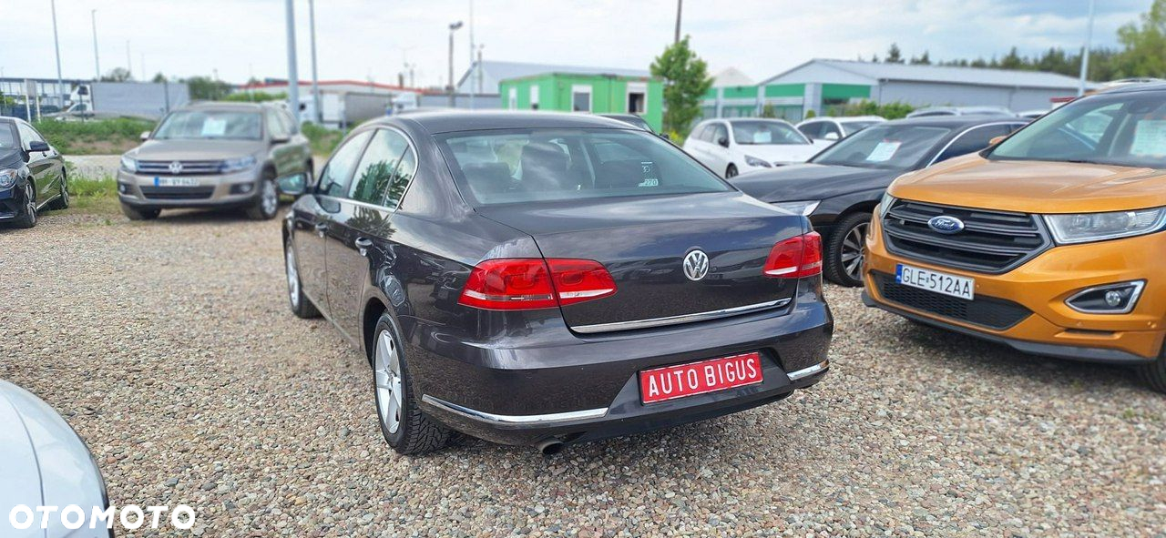 Volkswagen Passat - 5