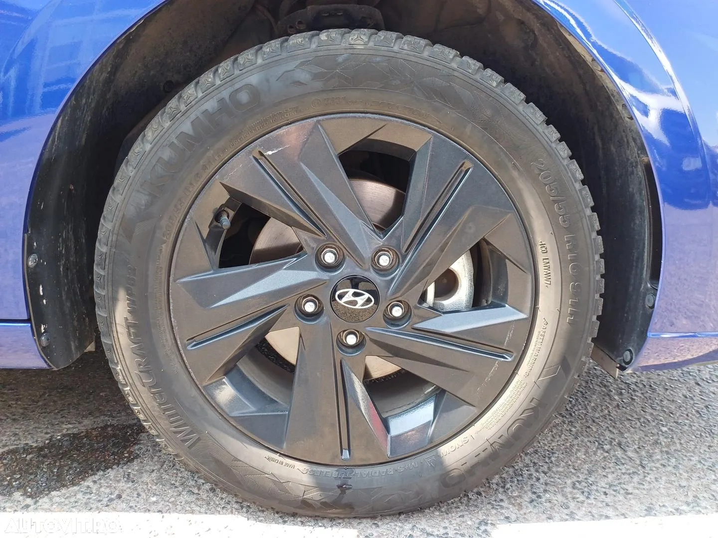 Hyundai Elantra - 27
