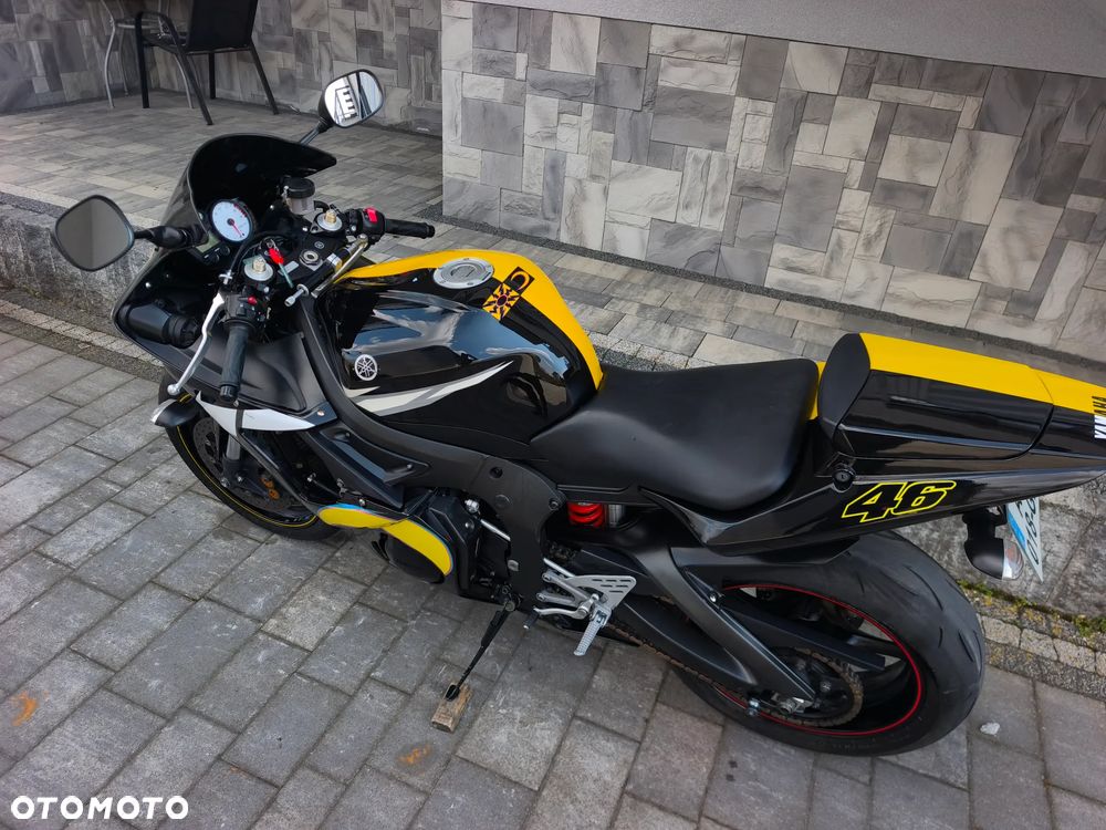 Yamaha R6 - 7