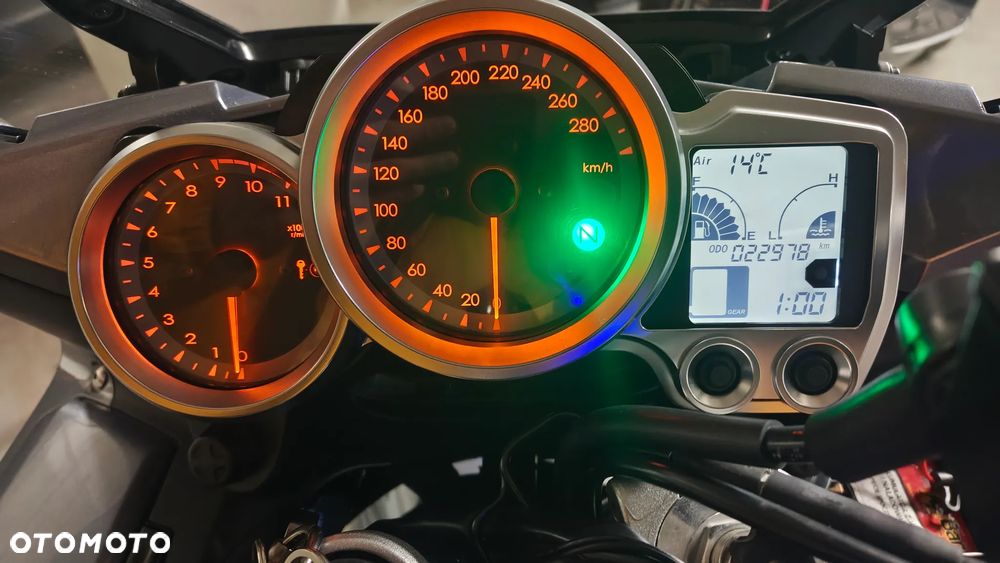 Yamaha FJR - 8