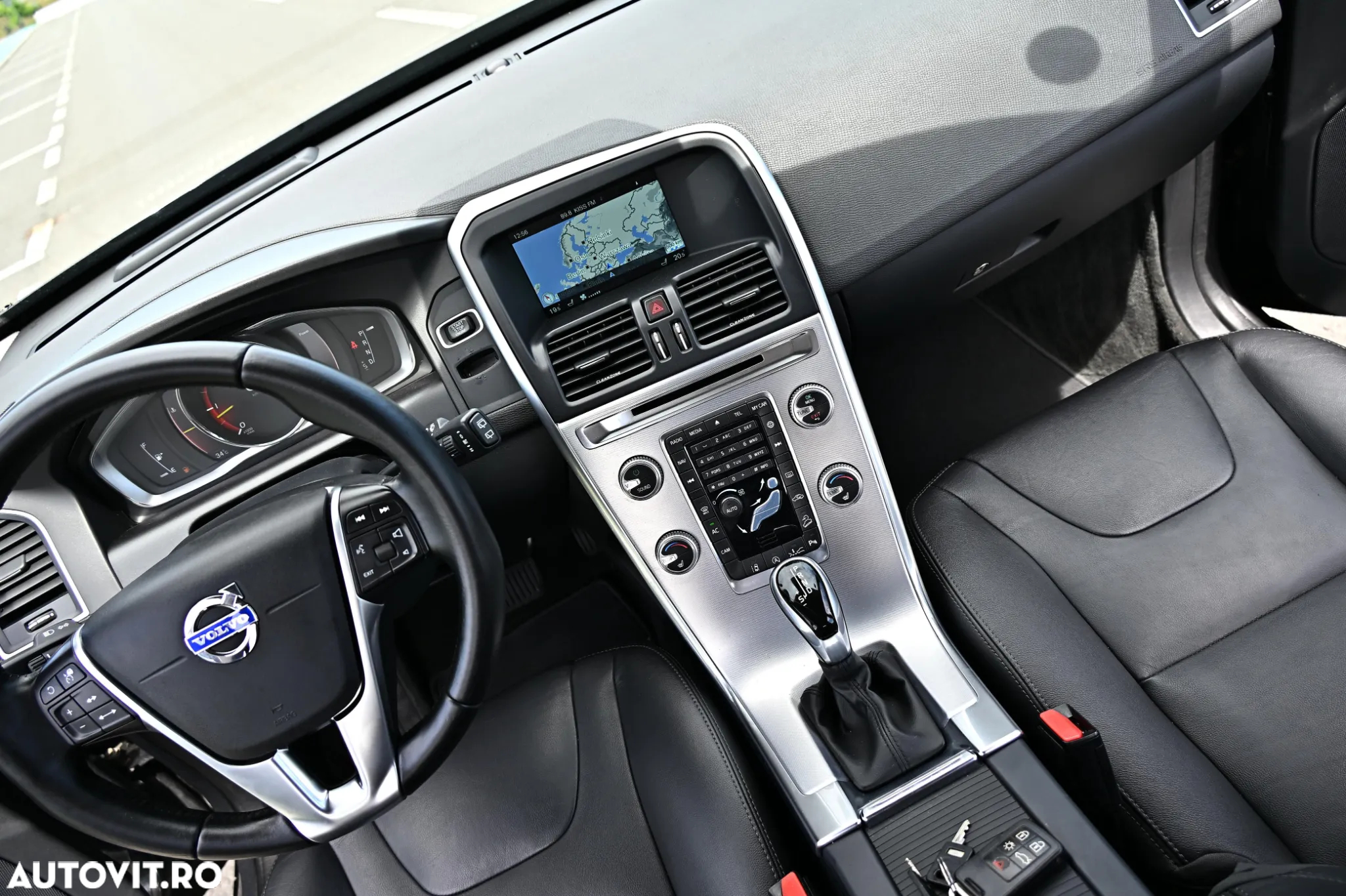 Volvo XC 60 D5 AWD Geartronic Summum - 2