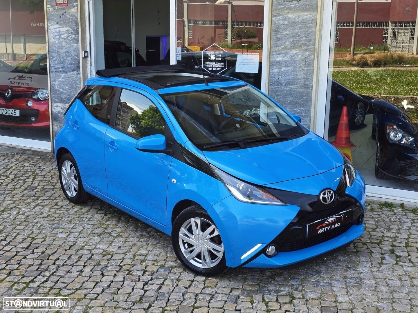 Toyota Aygo 1.0 X-Play Plus - 3