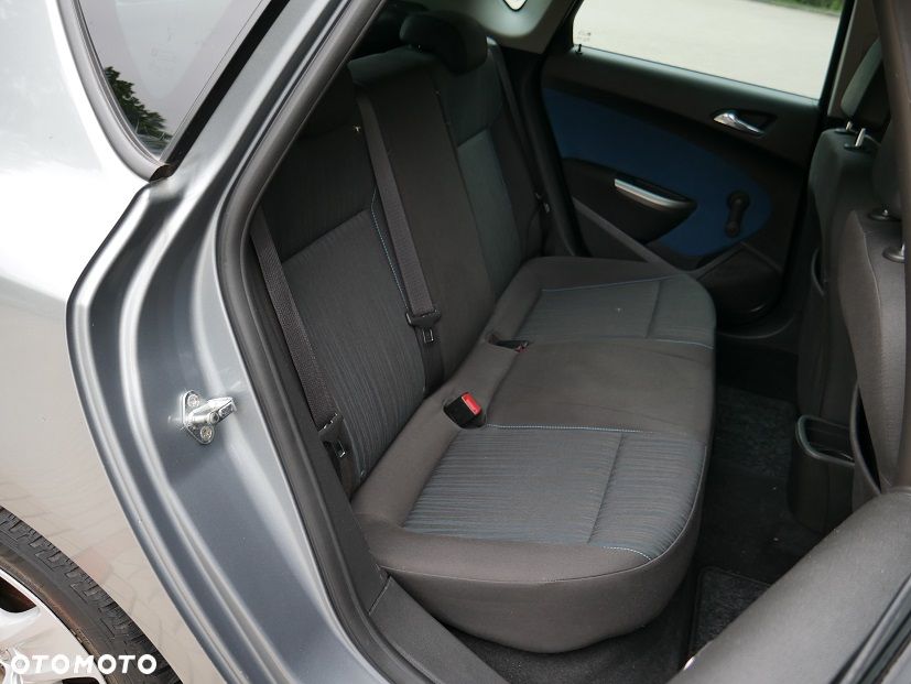 Opel Astra 1.4 Turbo Design Edition - 25