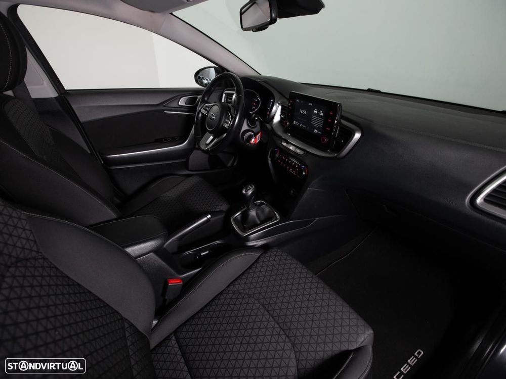 Kia Ceed 1.0 T-GDI Urban - 8