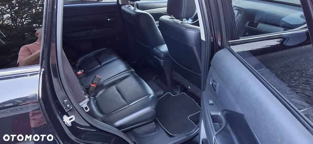 Mitsubishi Outlander 2.0 4WD Plus - 18