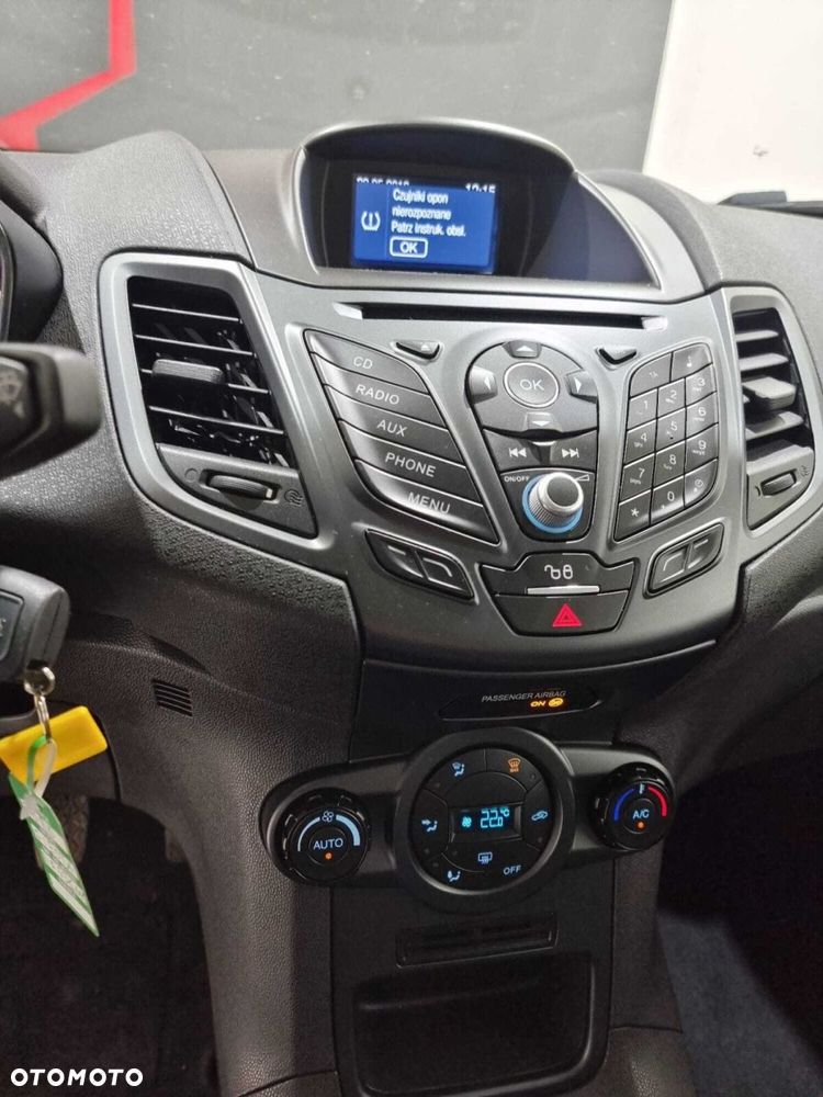 Ford Fiesta - 21