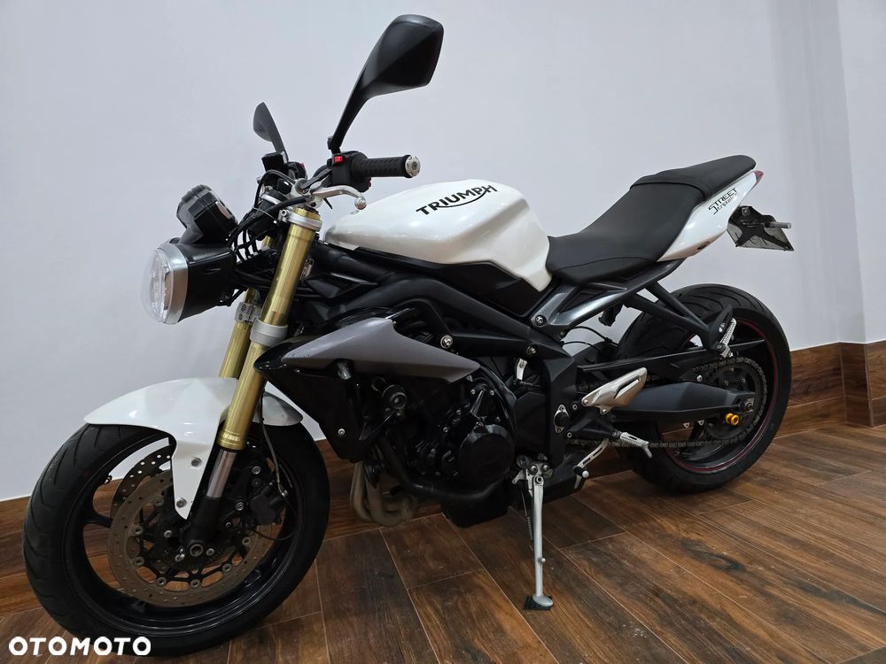 Triumph Street Triple - 5