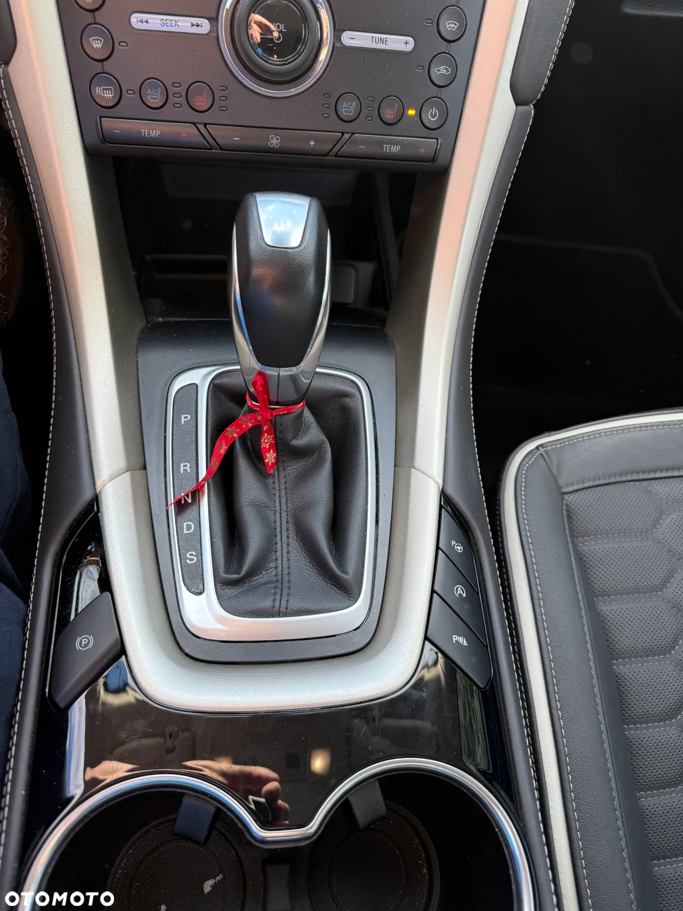 Ford Mondeo Vignale 2.0 EcoBoost - 10
