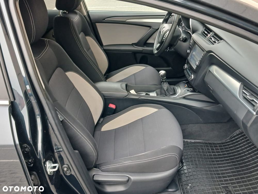 Toyota Avensis Touring Sports 1.8 Edition S+ - 26