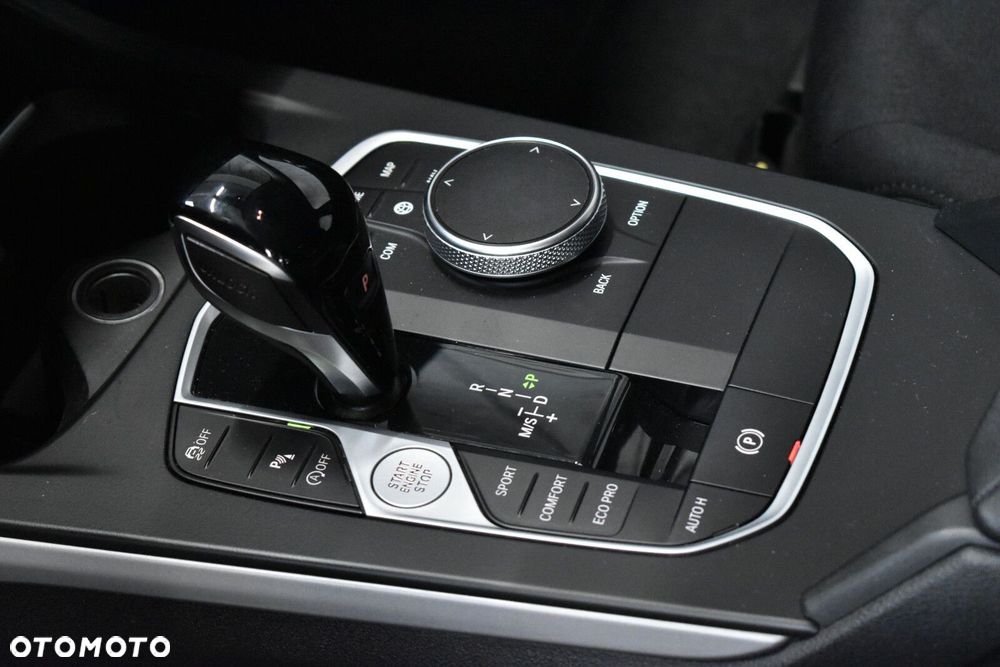 BMW Seria 1 118i Advantage - 18