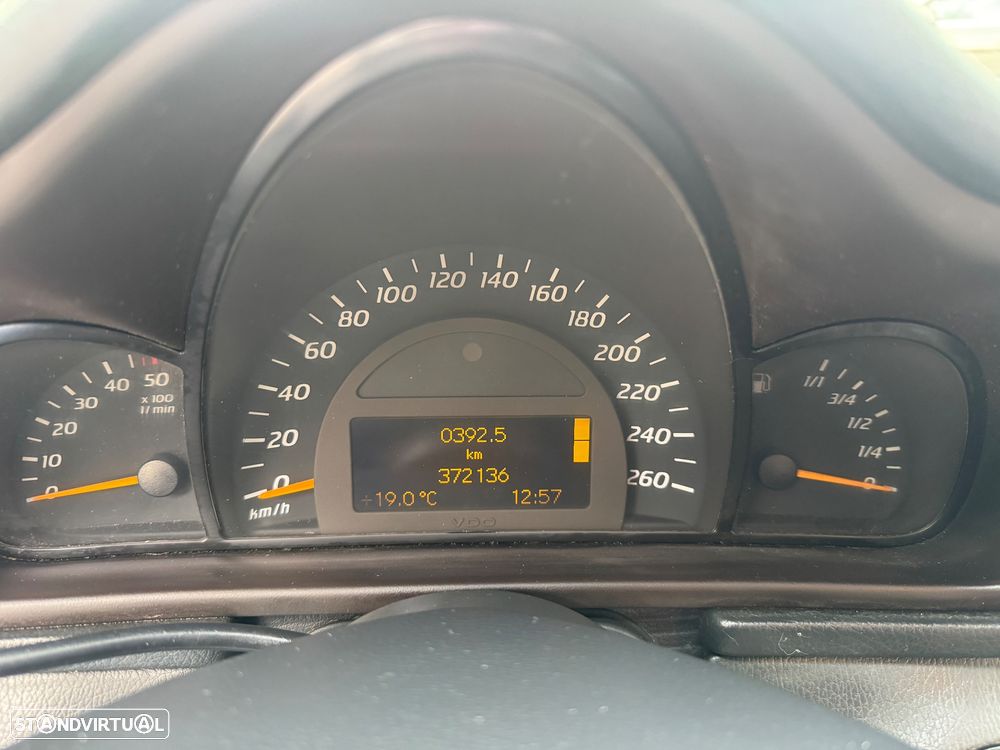 Mercedes-Benz C 220 ver-cdi-auto-sport-edition - 9