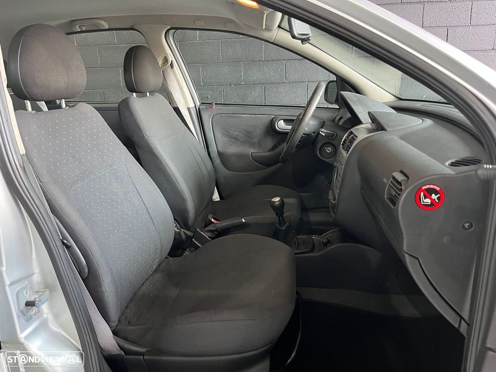 Opel Corsa 1.2 16V N-Joy - 11