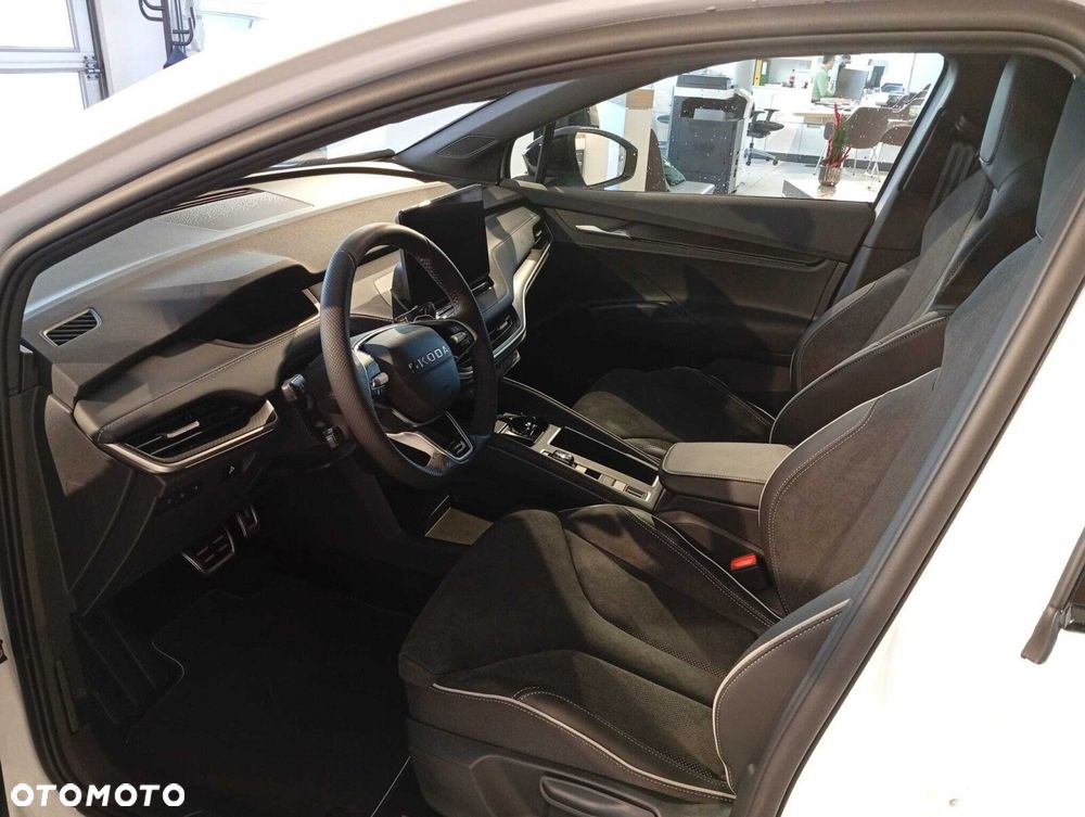 Skoda Elroq 60 63kWh Sportline - 12