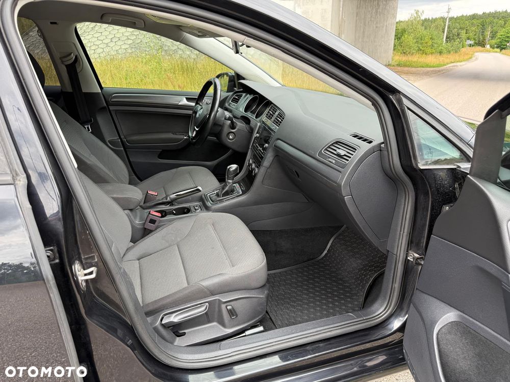 Volkswagen Golf - 9