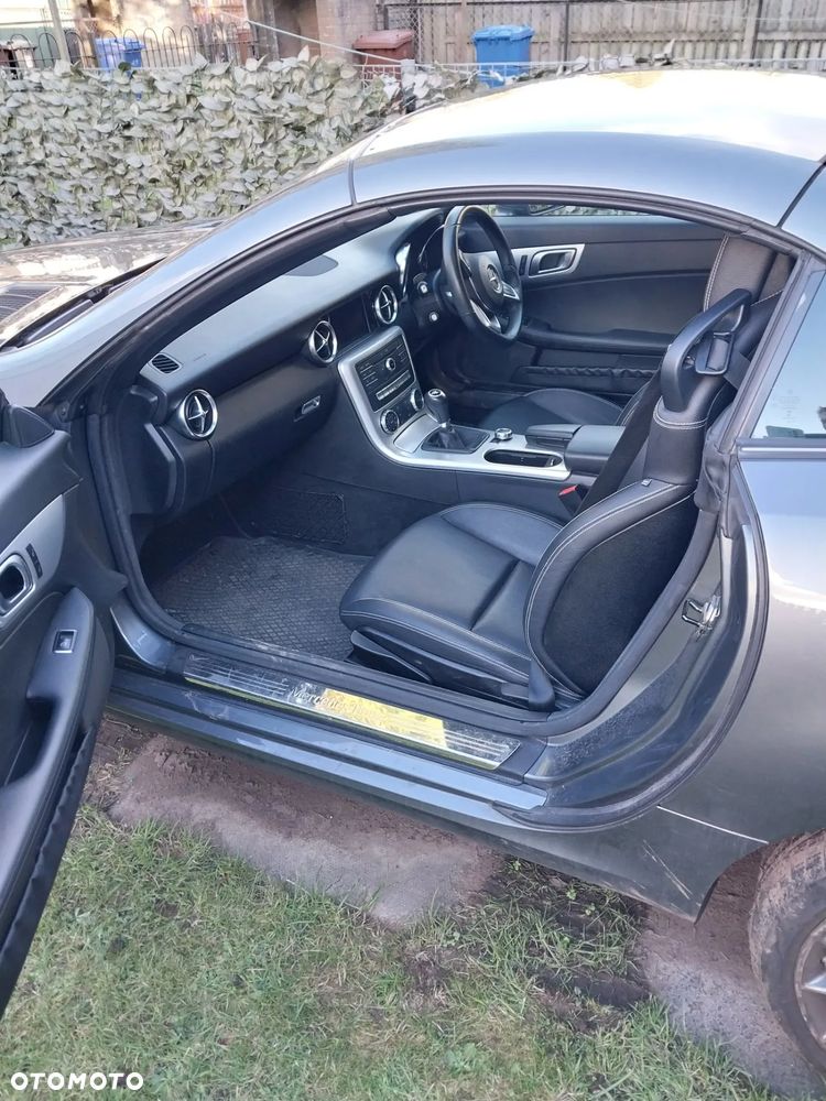 Mercedes-Benz SLC 180 - 5