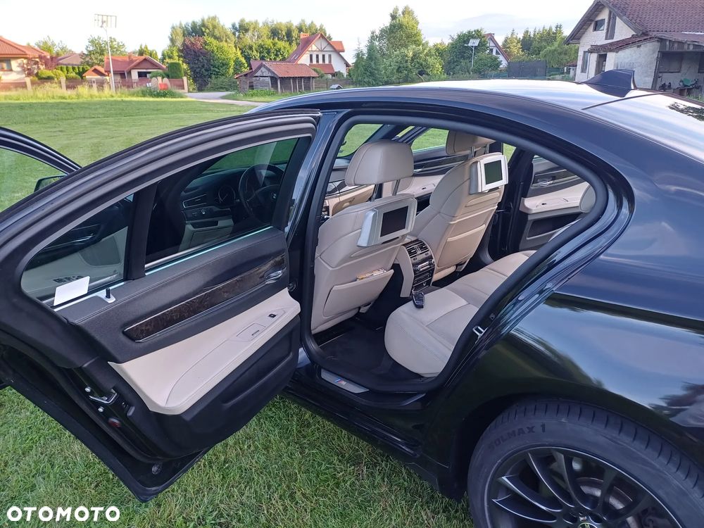 BMW Seria 7 740d xDrive - 21