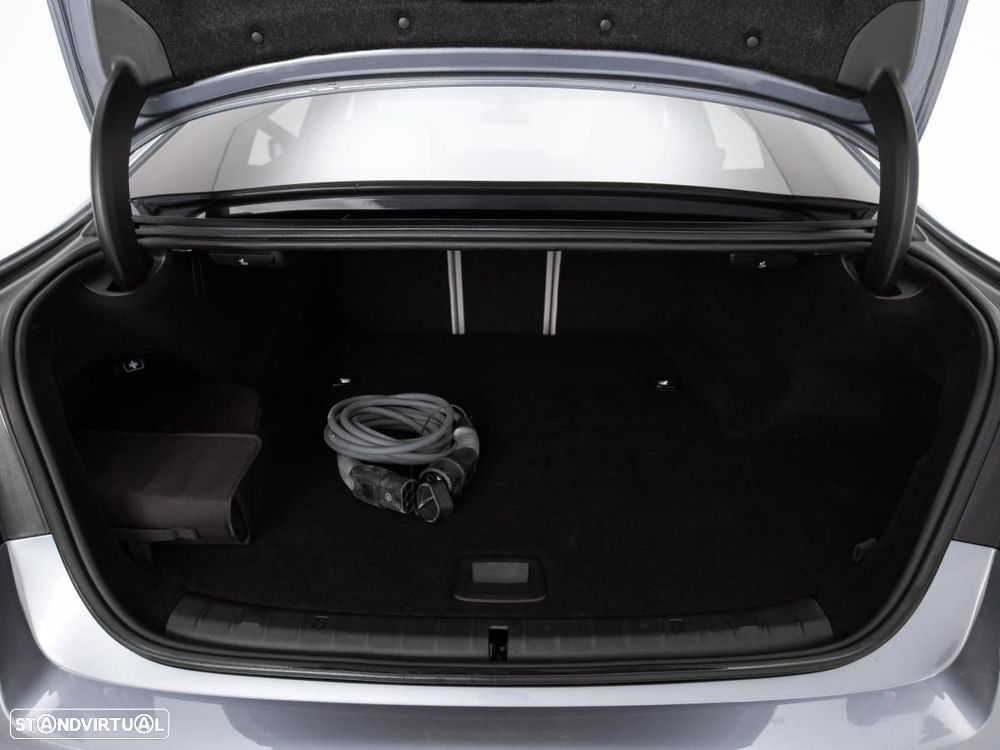 BMW 520 e - 14