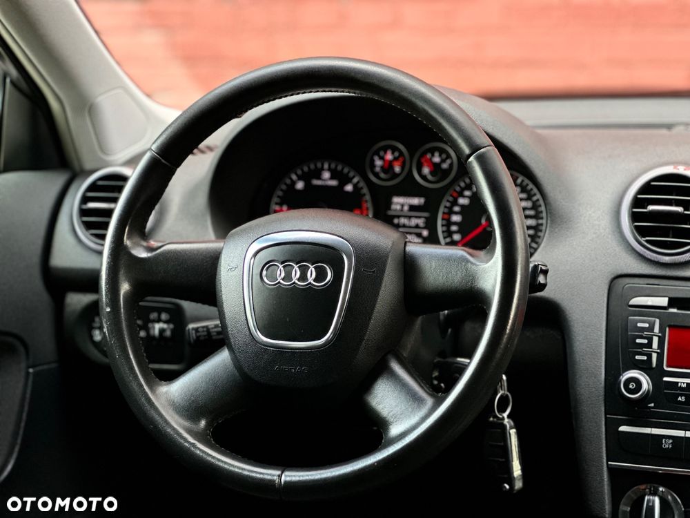 Audi A3 Sportback 2.0 TDI Ambiente - 12