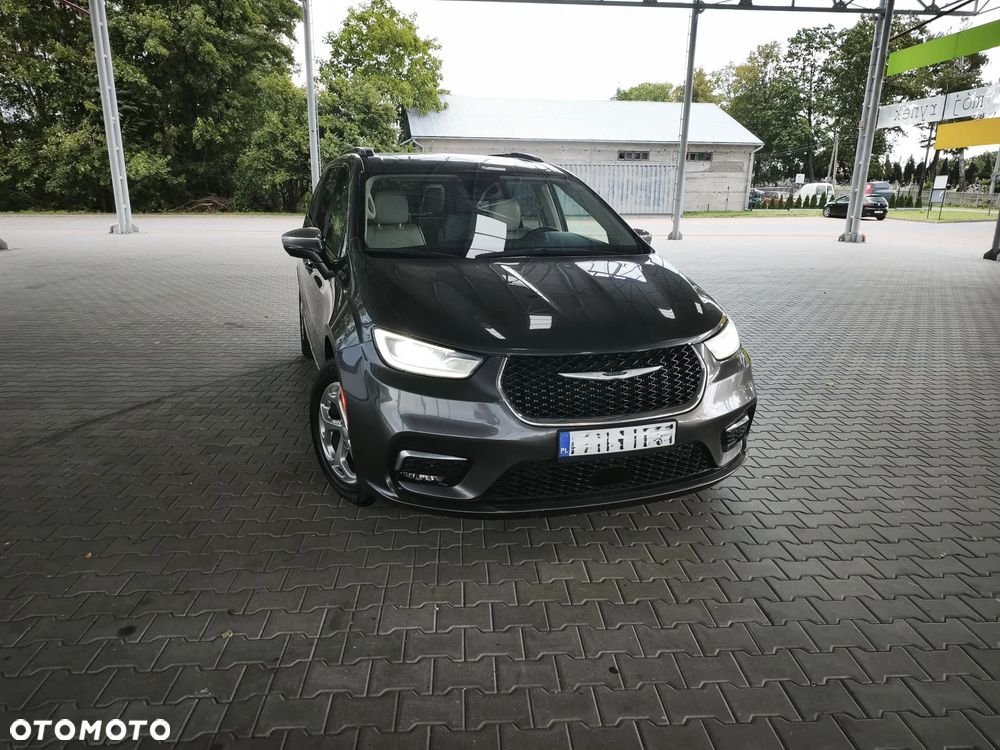 Chrysler Pacifica - 2