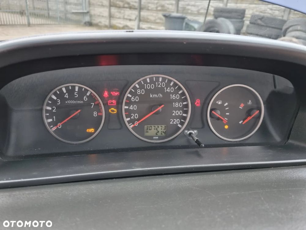 Nissan X-Trail 2.5 Elegance - 18