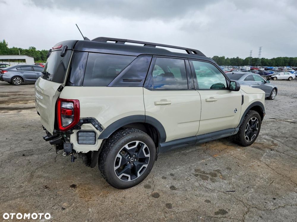 Ford Bronco - 4