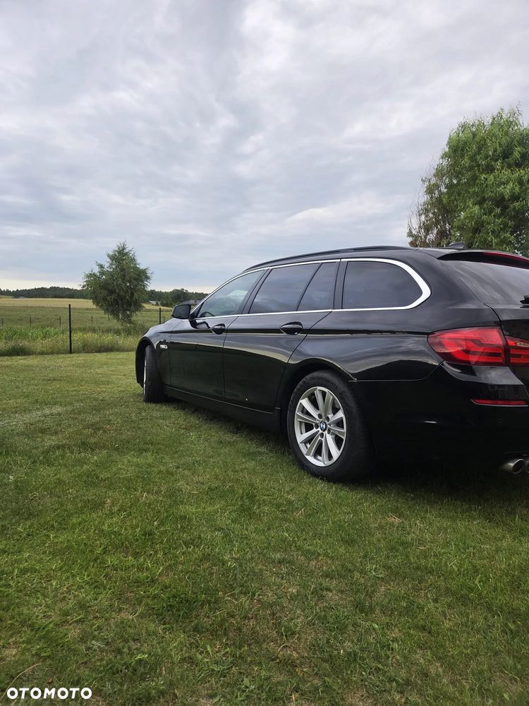 BMW Seria 5 520d xDrive - 4