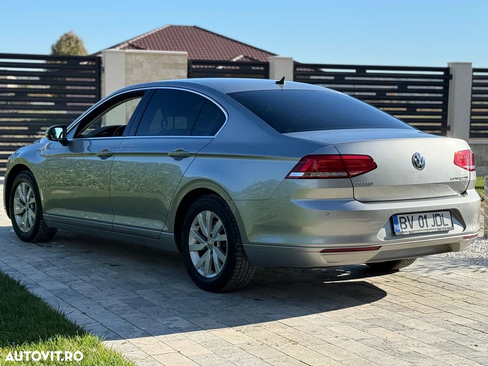 Volkswagen Passat 2.0 TDI (BlueMotion Technology) DSG Highline - 3
