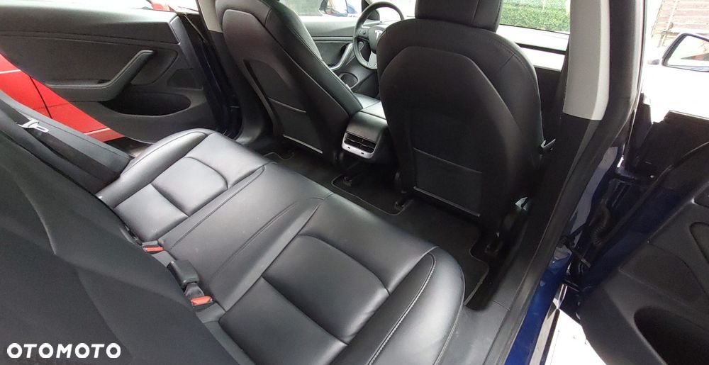 Tesla Model 3 - 7