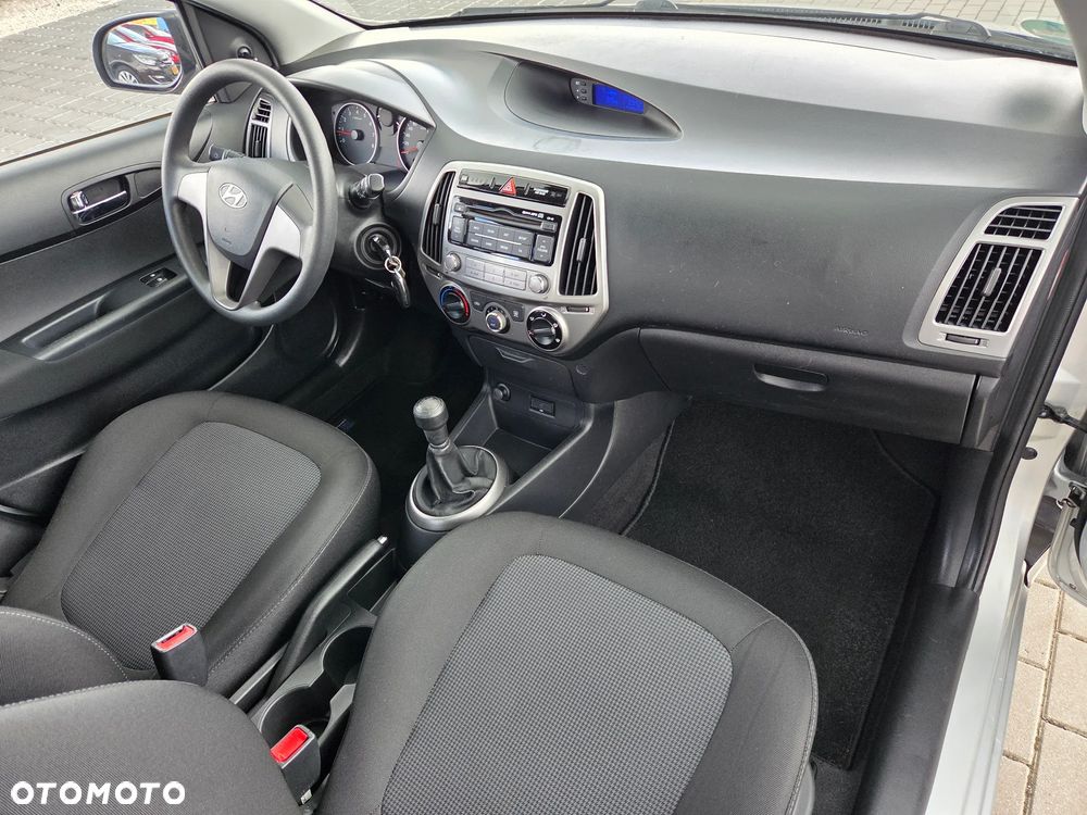 Hyundai i20 1.2 Fifa World Cup Edition - 11