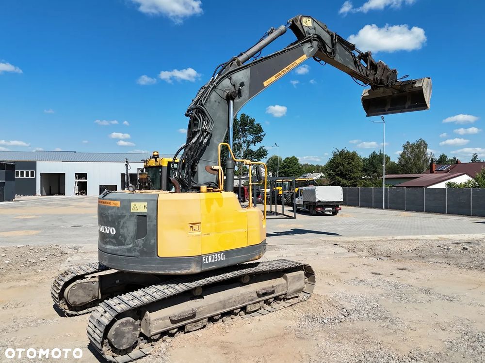 Volvo ECR235 - 24