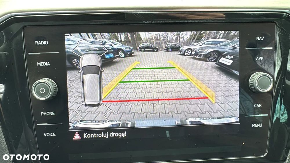 Volkswagen Passat - 30