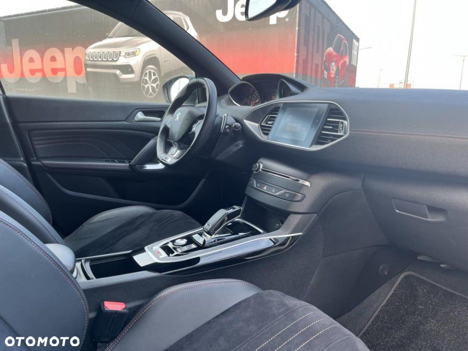 Peugeot 308 - 33