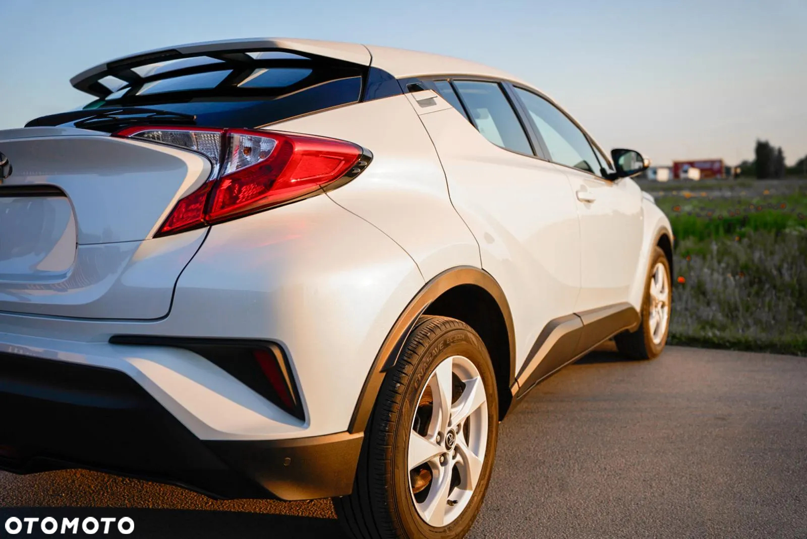 Toyota C-HR 1.2 T Premium - 5