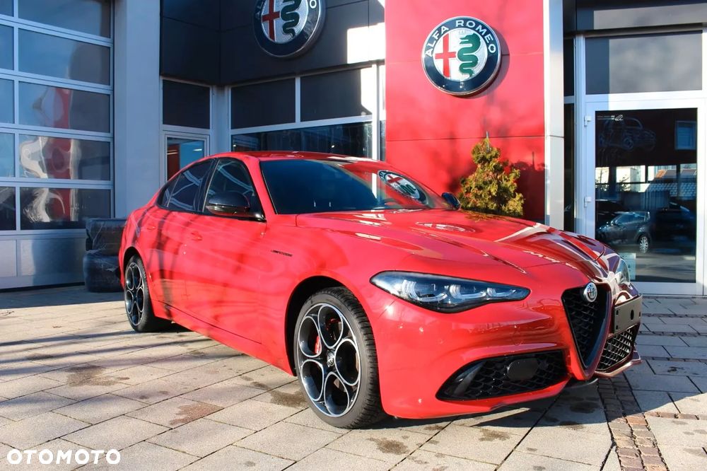 Alfa Romeo Giulia 2.0 Turbo 16V AT8-Q4 Competizione - 1