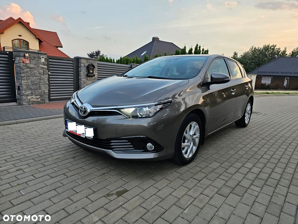 Toyota Auris 1.6 Premium - 20