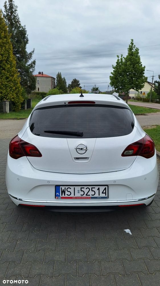 Opel Astra 1.4 Turbo - 4