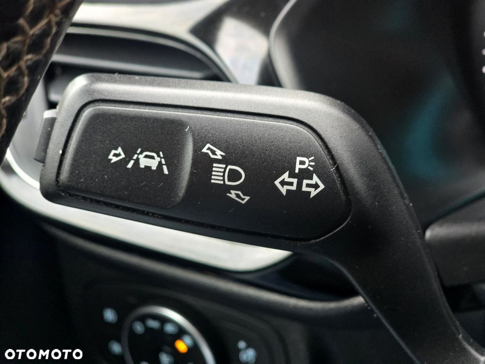 Ford Fiesta 1.0 EcoBoost S&S COOL&CONNECT - 28