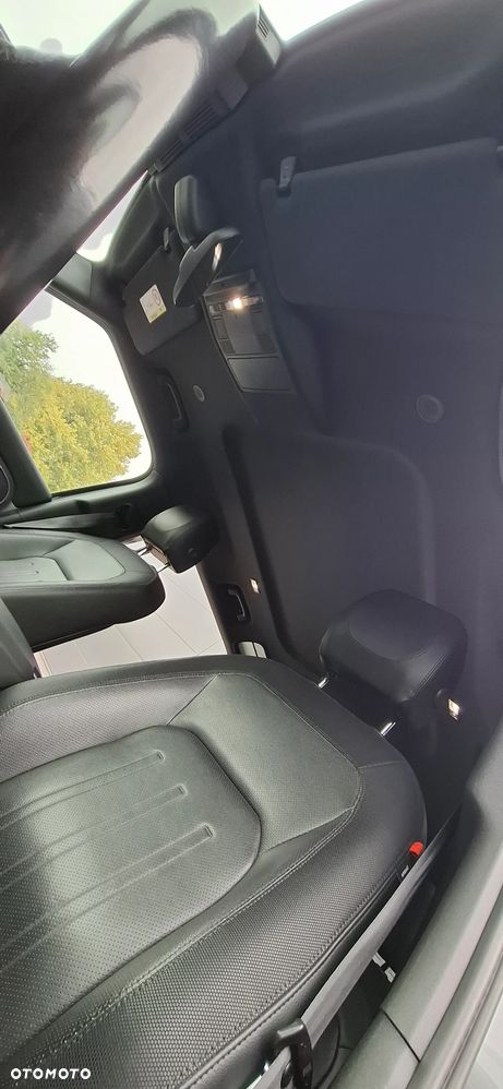 Land Rover Defender 3.0 D250 mHEV X-Dynamic S - 17