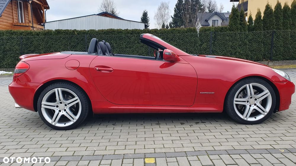 Mercedes-Benz SLK 200 BlueEFFICIENCY 7G-TRONIC Roadster pur - 23