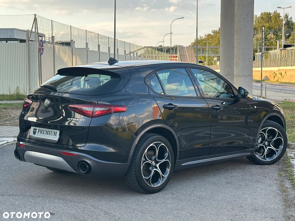 Alfa Romeo Stelvio 2.0 Turbo TI Q4 - 8